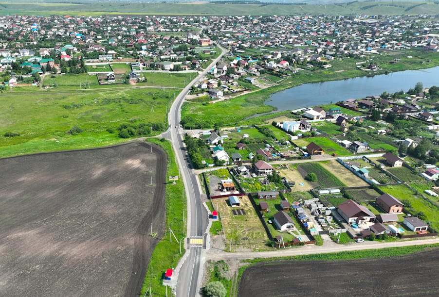 В 50 регионах страны работы по укладке дорожного покрытия выполнены более чем на 50 %