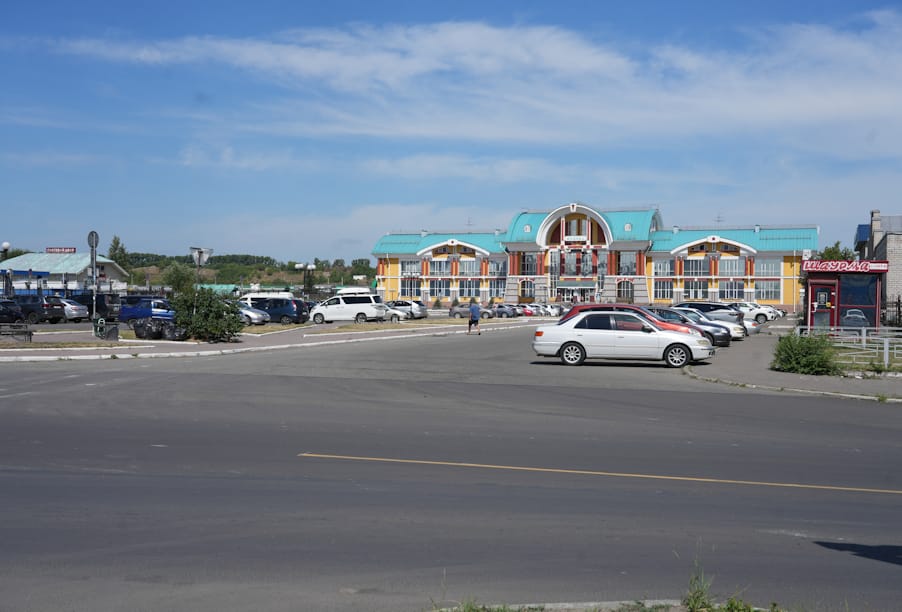 В 2026 году по нацпроекту будет обновлено свыше 450 км подъездных дорог к железнодорожным вокзалам